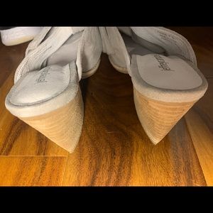 Don’t wear them! Almost new!